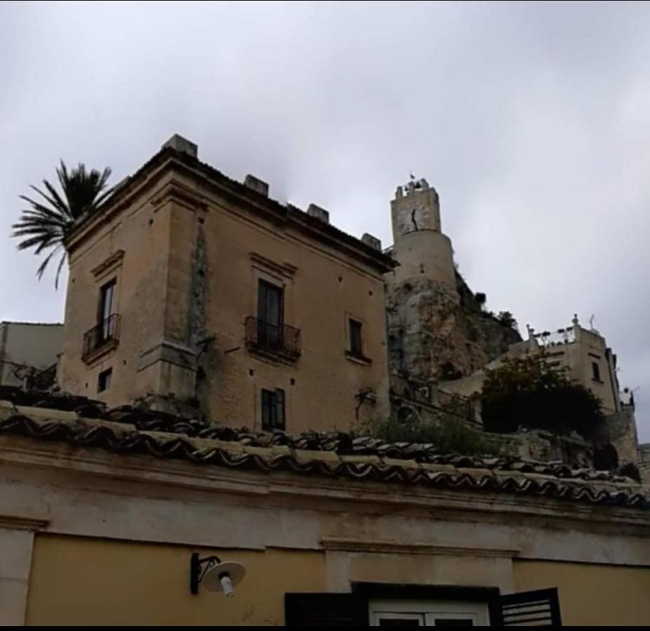 Casa Vacanza Vico Medica Modica Exteriör bild